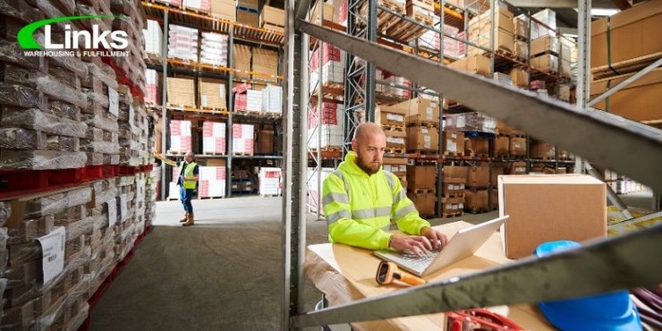 How Canadian E-Commerce Warehouses Support Surge Demand During Peak Seasons